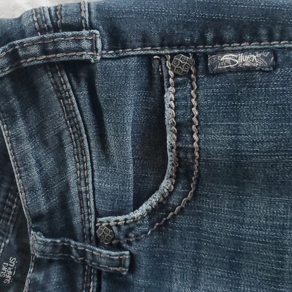 Silver Jeans - Picture 4 of 13